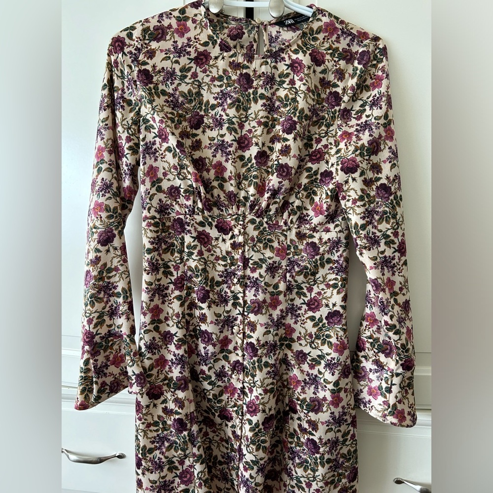 Zara floral dress! Stunning, in great condition